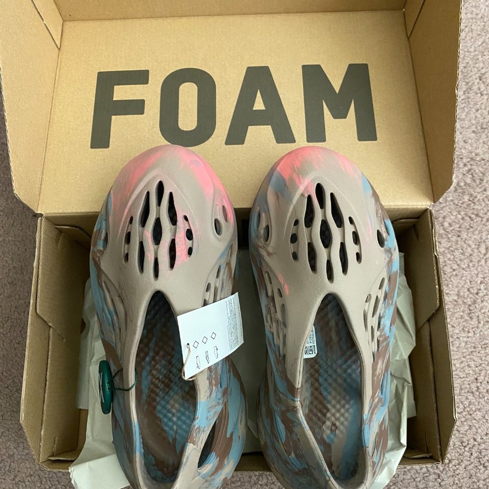 Adidas Yeezy Foam RNNR